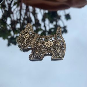 Agatha Brooch!